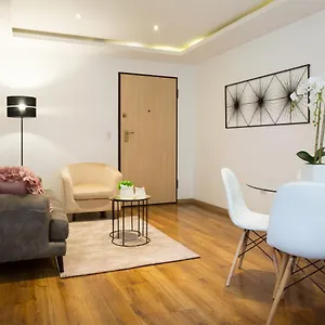 hermoso-departamento-en-el-mejor-lugar-de-quito.hotelsquito.com/