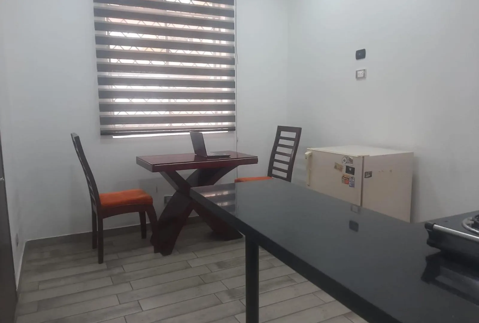 Sector De Corferias , Apartaestudios Y Habitaciones A 5 Cuadras, Embajada Americana 10 Cuadras, Cerca Al Can , G 12 , Universidad Nacional , Aeropuerto A 2 Cuadras Estacion Ciudad Universitaria Marque-Tresdiecisietecincoveintisieteveintiseistreintayu Bogota